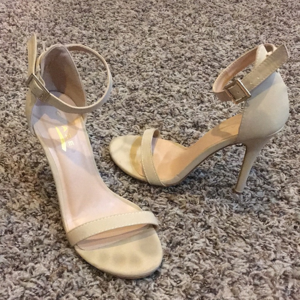 Nude strappy heels 3.5in